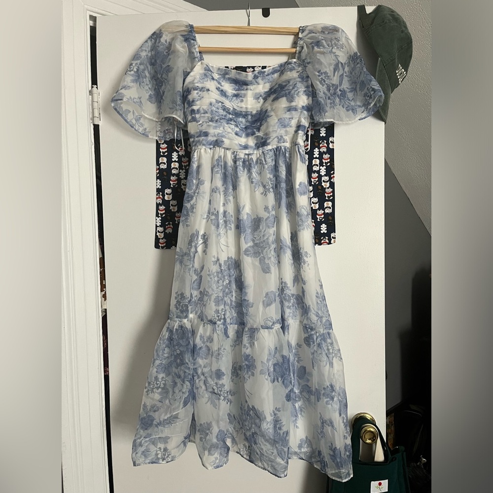 NWT Abercrombie and Fitch Emerson Midi-Dress